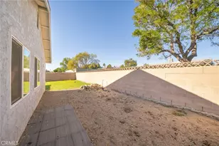 17844 Owen, Fontana, CA 92335 - Photo 29