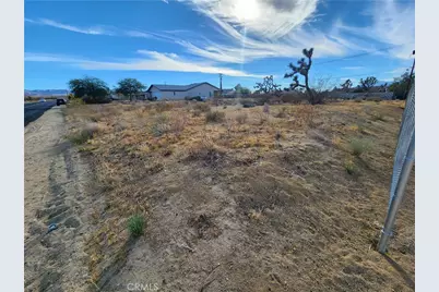7022 Avalon Avenue, Yucca Valley, CA 92284 - Photo 7
