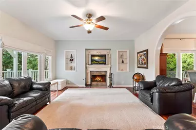 27601 Cedarwood Drive, Lake Arrowhead, CA 92352 - Photo 25