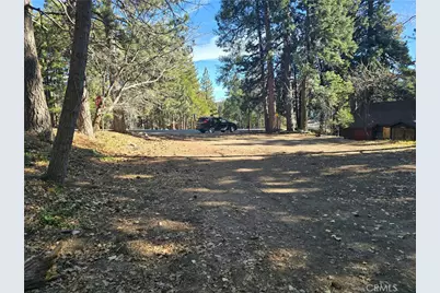 31845 Hilltop, Running Springs, CA 92382 - Photo 7