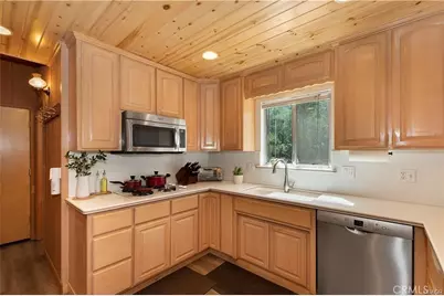 467 Woodside Drive, Big Bear City, CA 92314 - Photo 13