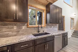 478 Cedar Ln, Sugarloaf, CA 92386 - Photo 13