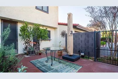 635 E Palm Avenue, Redlands, CA 92374 - Photo 3