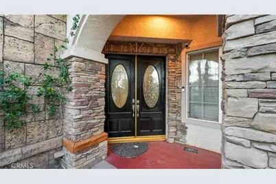 922 Armata Dr, Corona, CA 92881 - Photo 9