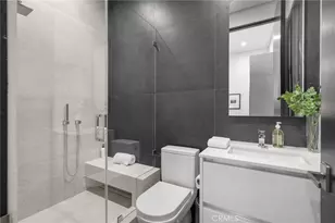 15231 Greenleaf St, Sherman Oaks, CA 91403 - Photo 9