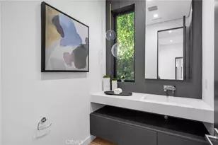 15231 Greenleaf St, Sherman Oaks, CA 91403 - Photo 7