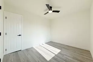 521 W Cherry St, Compton, CA 90222 - Photo 11