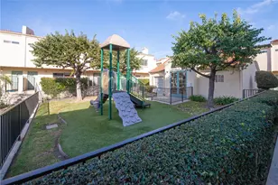 401 W 220th St, Carson, CA 90745 - Photo 3