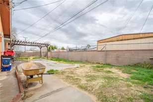 423 Landsford St, Lancaster, CA 93535 - Photo 27