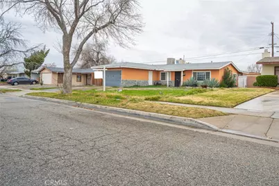 423 Landsford Street, Lancaster, CA 93535 - Photo 3