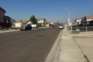 15313 Coleen St, Fontana, CA 92337 - Photo 3