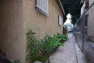 6905 Compton, Compton, CA 90001 - Photo 25