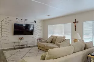 1327 Woodbrook, Corona, CA 92882 - Photo 5