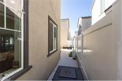 4240 S Crisanta Privado, Ontario, CA 91761 - Photo 27