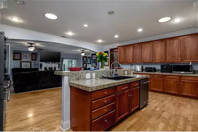 30867 Via Bonica, Lake Elsinore, CA 92530 - Photo 13