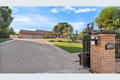 2785 State St, Corona, CA 92881 - Photo 3