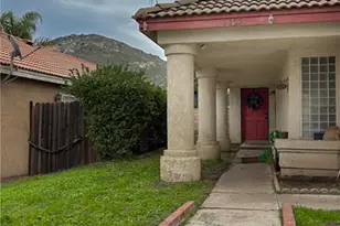 11955 Napoli, Fontana, CA 92337 - Photo 3