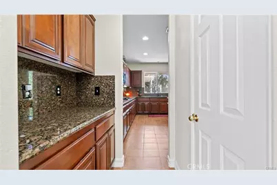 13726 Kiwi Avenue, Eastvale, CA 92880 - Photo 15