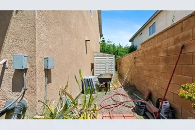 13726 Kiwi Avenue, Eastvale, CA 92880 - Photo 65