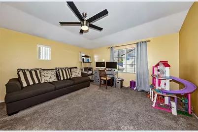 29125 Oak Creek Lane, Highland, CA 92346 - Photo 17