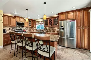 29125 Oak Creek Ln, Highland, CA 92346 - Photo 9