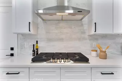 26005 Adamor Road, Calabasas, CA 91302 - Photo 9