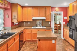 2890 Longspur Dr, Fullerton, CA 92835 - Photo 9