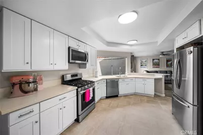 2906 Snow Creek, Ontario, CA 91761 - Photo 17