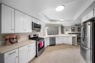 2906 Snow Creek, Ontario, CA 91761 - Photo 17