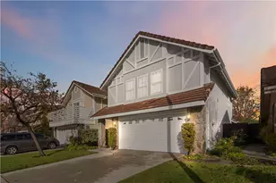 19853 Collins, Canyon Country, CA 91351 - Photo 3