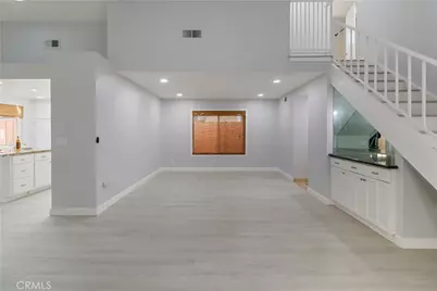 19853 Collins, Canyon Country, CA 91351 - Photo 7