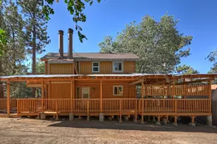 581 Highland Ln, Sugarloaf, CA 92386 - Photo 5