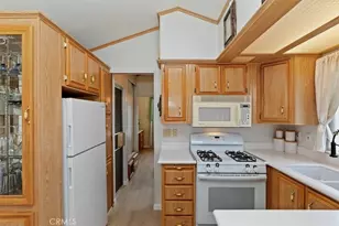 16400 Bubbling Wells Dr, Desert Hot Springs, CA 92240 - Photo 23