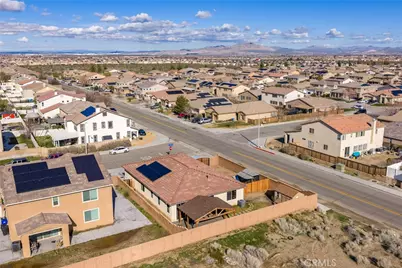 11695 Iverson, Victorville, CA 92392 - Photo 29