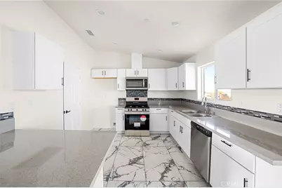 12275 Barbet, Phelan, CA 92371 - Photo 19