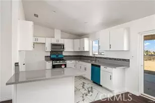 12275 Barbet, Phelan, CA 92371 - Photo 7