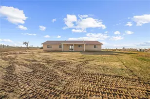 12275 Barbet, Phelan, CA 92371 - Photo 37