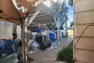 712 S Vicentia, Corona, CA 92882 - Photo 37