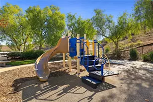 17586 Mountain Ct, Riverside, CA 92503 - Photo 33