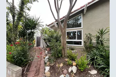 2057 Via Mariposa #B, Laguna Woods, CA 92637 - Photo 13