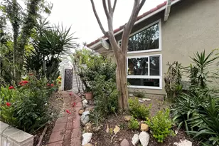 2057 Via Mariposa, Laguna Woods, CA 92637 - Photo 13