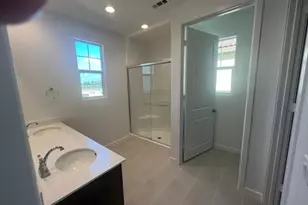 29205 Santa Fe Springs Ct, Winchester, CA 92596 - Photo 5