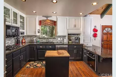 1055 Meadowbrook Drive, Lake Arrowhead, CA 92352 - Photo 3