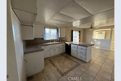 42040 Acacia Avenue, Hemet, CA 92544 - Photo 5