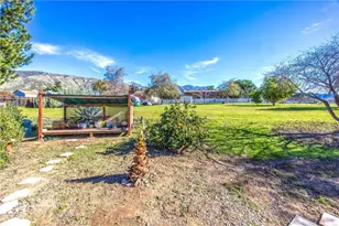 10211 Bryant Outer Hwy, Yucaipa, CA 92399 - Photo 41