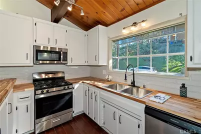 129 Zermat Unit 1 & 2, Crestline, CA 92325 - Photo 9