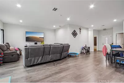 10121 Margery Avenue, California City, CA 93505 - Photo 5