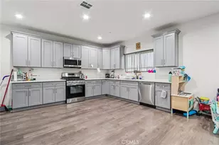 10121 Margery Ave, California City, CA 93505 - Photo 9