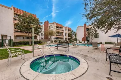 17150 Burbank Boulevard #25, Encino, CA 91316 - Photo 35