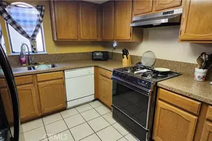 19273 Palm Way, Apple Valley, CA 92308 - Photo 7